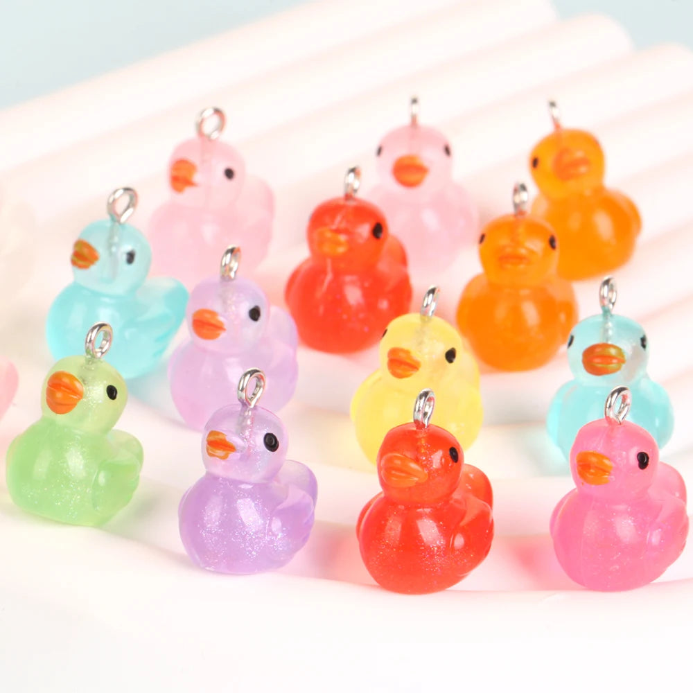 50Pcs/Lot Duck Star Ocean Animal Random Resin Charms Pendant Beads For Jewelry Making Findings DIY Bracelet Earring Accessories